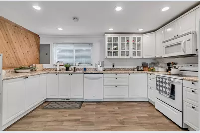 2415 E Arnett Dr S, Millcreek, UT 84109 - Photo 33