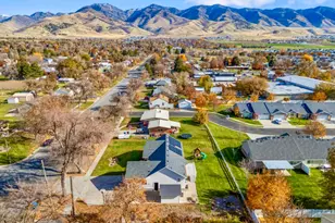 98 W 400 S, Smithfield, UT 84335 - Photo 27