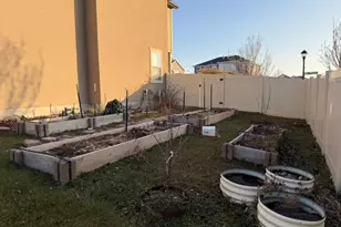 35 E Water Ln, Vineyard, UT 84059 - Photo 37