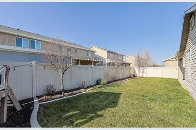 947 Elizabeth Dr, North Salt Lake, UT 84054 - Photo 39