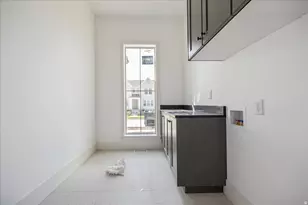 587 S Daniel Dr, Farmington, UT 84025 - Photo 15