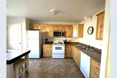 668 N 100 W, Vernal, UT 84078 - Photo 11