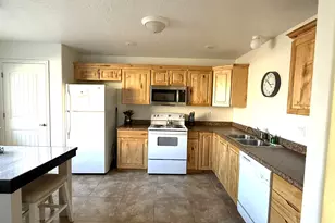 668 N 100 W, Vernal, UT 84078 - Photo 11