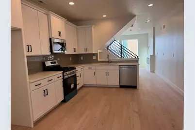 11001 S Freestone Rd W #112, South Jordan, UT 84009 - Photo 9