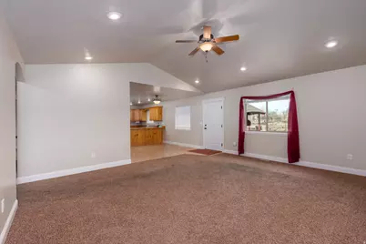 167 E 600 N, Roosevelt, UT 84066 - Photo 5