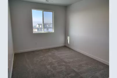 2042 N Essie Dr, Tooele, UT 84074 - Photo 13