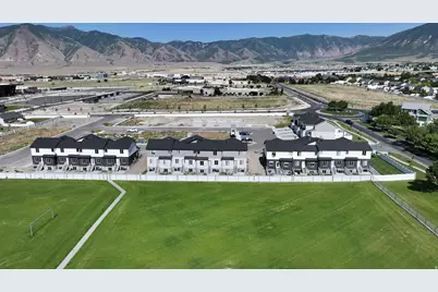 2042 N Essie Dr, Tooele, UT 84074 - Photo 25