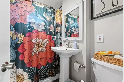 453 E 400 N, Tooele, UT 84074 - Photo 15