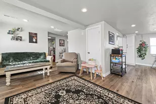 453 E 400 N, Tooele, UT 84074 - Photo 9