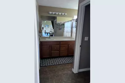 6466 W 8375 S, West Jordan, UT 84081 - Photo 9