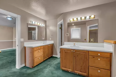 1740 W 200 N, Kaysville, UT 84037 - Photo 13