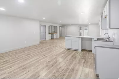 622 S Wellington Dr W, Kaysville, UT 84037 - Photo 39