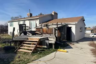 1343 W Persimmon Pl, Taylorsville, UT 84123 - Photo 3