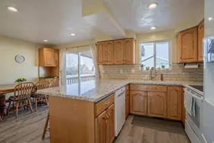 1579 E 8730 S, Sandy, UT 84093 - Photo 13