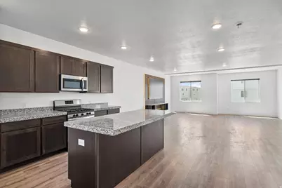 5290 N Folkstone Dr N, Eagle Mountain, UT 84005 - Photo 7