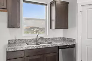 5290 N Folkstone Dr N, Eagle Mountain, UT 84005 - Photo 11