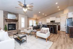 2624 W 2225 N, Farr West, UT 84404 - Photo 7