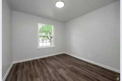 8483 S Terrace Dr E, Sandy, UT 84093 - Photo 17