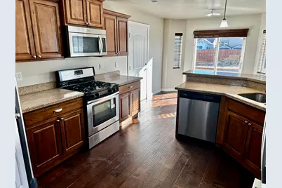 102 E 1800 S, Roosevelt, UT 84066 - Photo 11