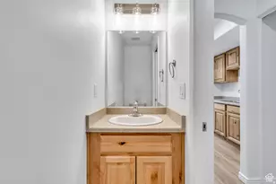 652 W 800 N, Clinton, UT 84015 - Photo 9