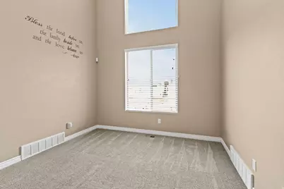 698 W 650 S, Layton, UT 84041 - Photo 7