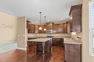 698 W 650 S, Layton, UT 84041 - Photo 9