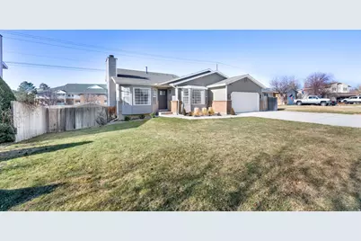 11062 S Sandy Dunes Dr E, Sandy, UT 84094 - Photo 3