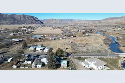 130 E Center St, Henefer, UT 84033 - Photo 25