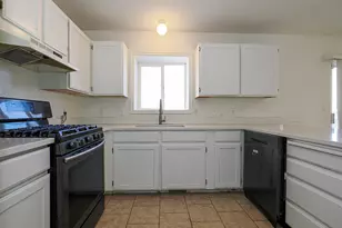 6370 W Settlers Point Dr S, West Valley, UT 84128 - Photo 9