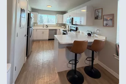 572 S 100 W #E 210, Springville, UT 84663 - Photo 7