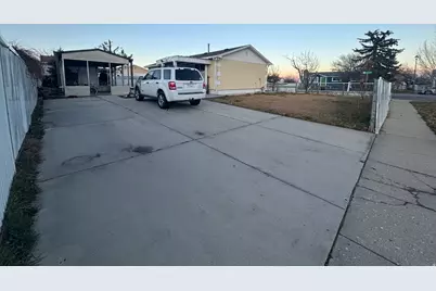 5280 S 5420 W, Kearns, UT 84118 - Photo 7