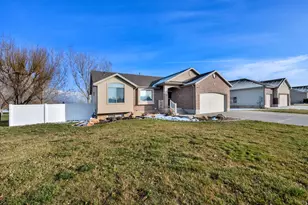 3536 N 3000 W, Hooper, UT 84315 - Photo 3
