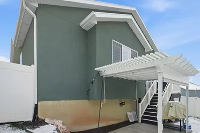 1465 E Sego Lily Ct, Layton, UT 84040 - Photo 35