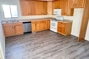 35 Airlane Dr, Clearfield, UT 84015 - Photo 17