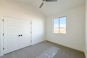 513 W Dimaggio Dr, Tooele, UT 84074 - Photo 9