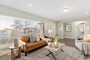 186 N 300 E, Clearfield, UT 84015 - Photo 5