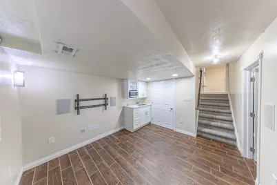 593 S 900 E, Layton, UT 84041 - Photo 15