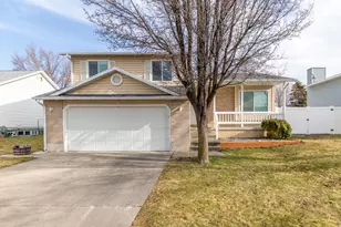 593 S 900 E, Layton, UT 84041 - Photo 1