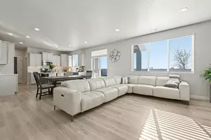 1407 W Silver Hollow Rd, Syracuse, UT 84075 - Photo 5