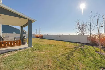 1407 W Silver Rd, Syracuse, UT 84075 - Photo 25