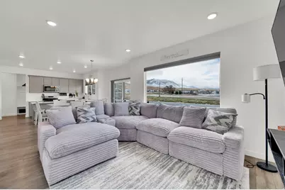 2080 E Colette St, Lake Point, UT 84074 - Photo 17