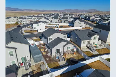 1258 E Sheps Rd N, Eagle Mountain, UT 84005 - Photo 43