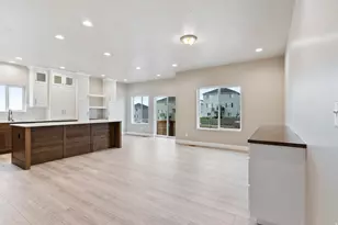 1942 W Foxwood Rd, Santaquin, UT 84655 - Photo 3