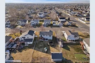 2266 N 2290 W, Clinton, UT 84015 - Photo 33