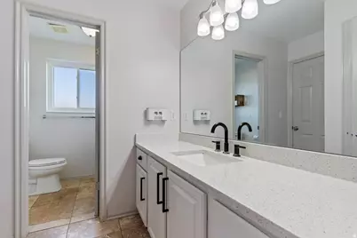 2266 N 2290 W, Clinton, UT 84015 - Photo 19