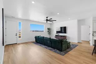 112 Shoppman, Page, AZ 86040 - Photo 3