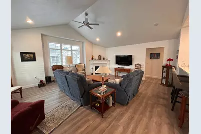 9534 S 3450 W #D, South Jordan, UT 84095 - Photo 3