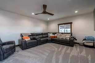 10445 W 14000 S, Axtell, UT 84621 - Photo 17