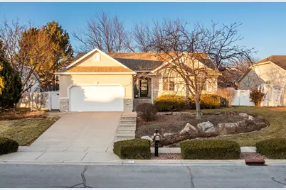 227 E 1500 N, Layton, UT 84041 - Photo 3