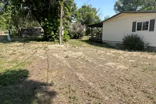 185 E Main St, Cleveland, UT 84518 - Photo 25